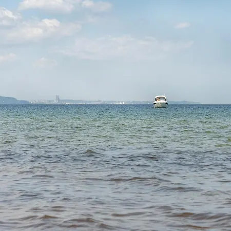 56 By The Seaside Letnica Apartment *